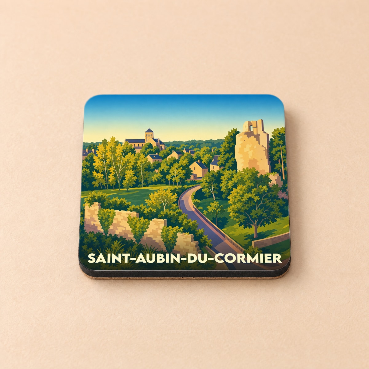 Dessous de verre souvenir de la ville de Saint-Aubin-du-Cormier avec une illustration stylisée de son château et de son église.