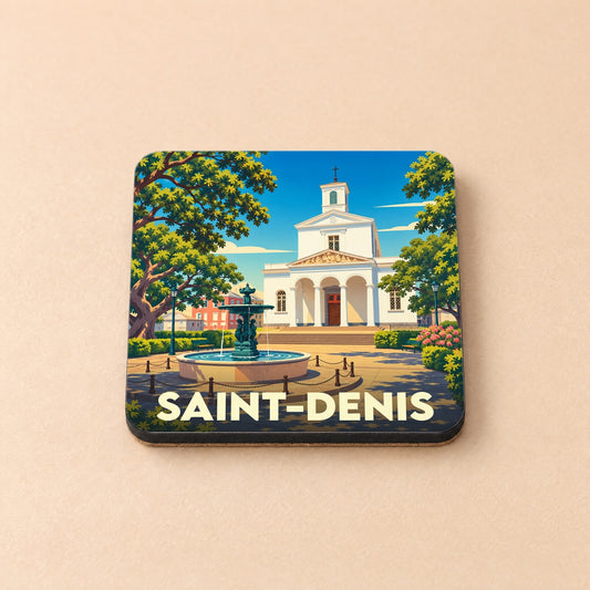 Dessous de verre souvenir de la ville de Saint-Denis avec une illustration stylisée de sa cathédrale et de sa fontaine.