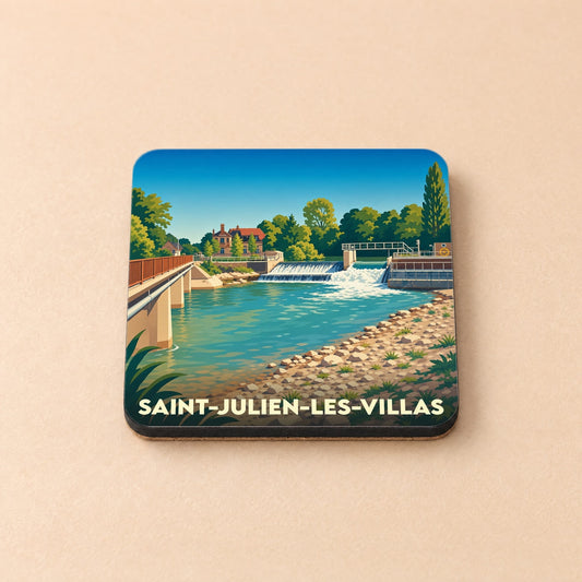 Dessous de verre souvenir de la ville de Saint-Julien-les-Villas avec une illustration stylisée.