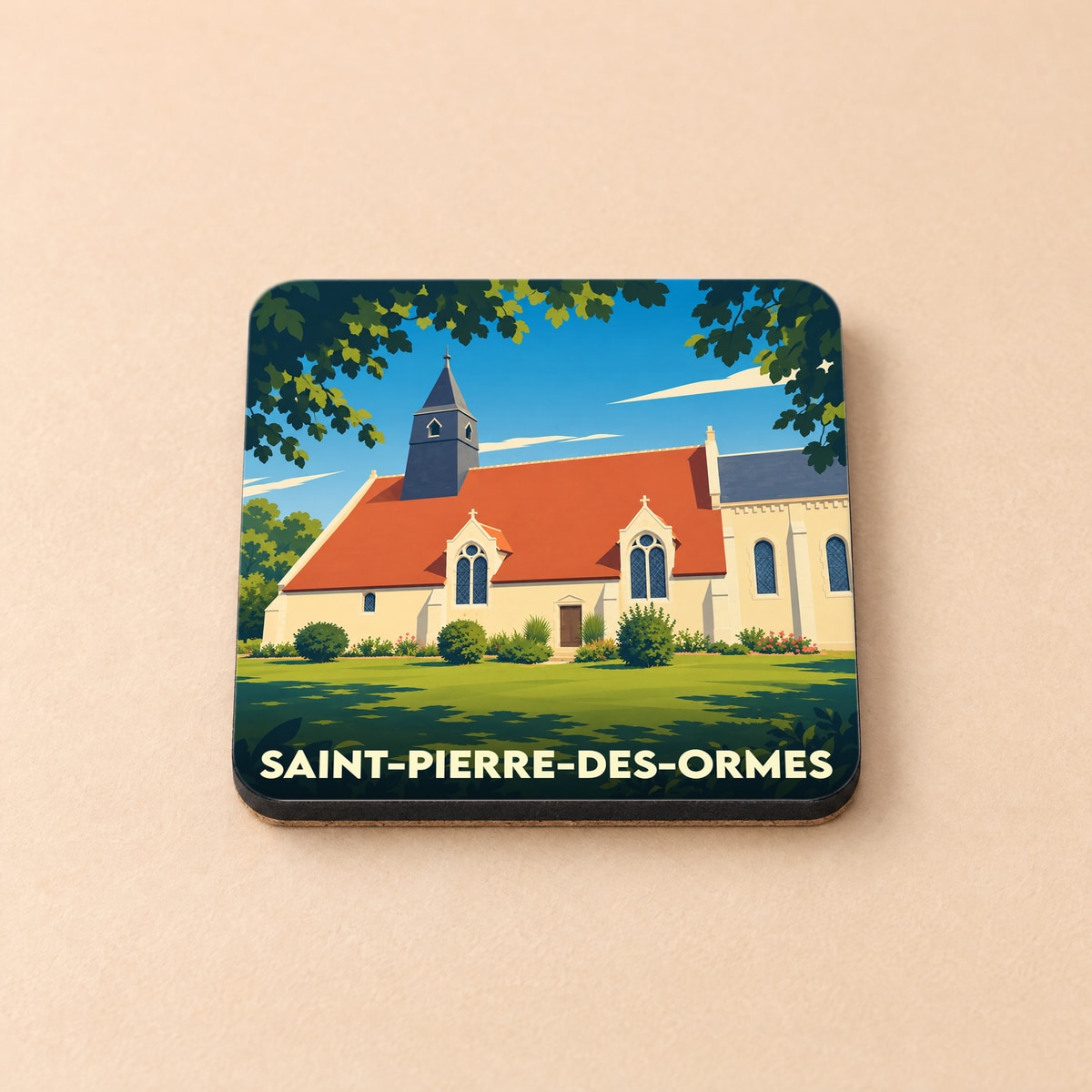 Dessous de verre souvenir de la ville de Saint-Pierre-des-Ormes avec une illustration stylisée de son église.