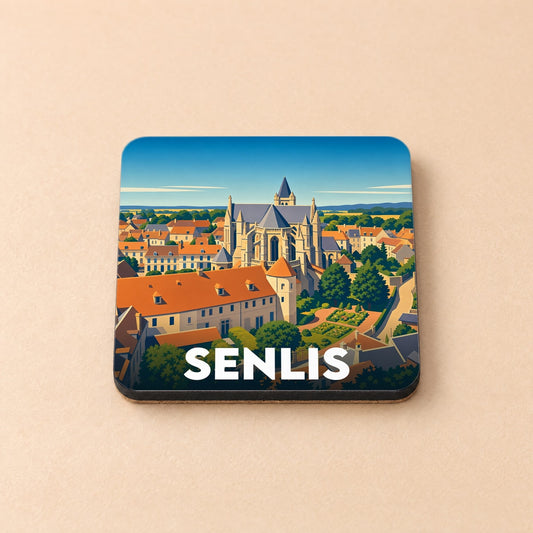 Dessous de verre souvenir de la ville de Senlis avec une illustration stylisée de sa cathédrale et de ses toits.