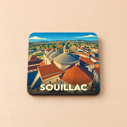 Dessous de verre souvenir de la ville de Souillac avec une illustration stylisée de ses dômes.