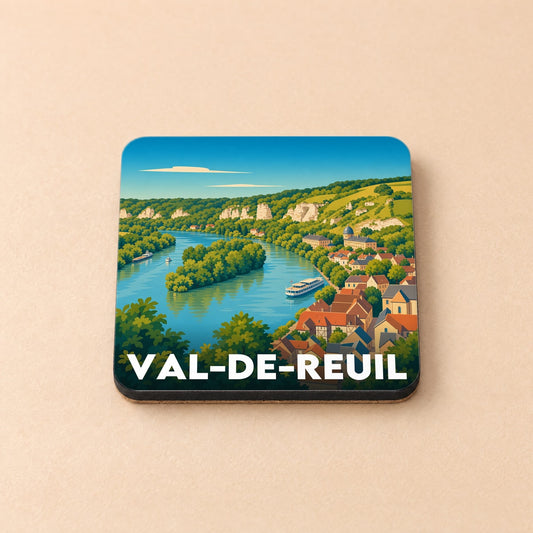 Dessous de verre souvenir de la ville de Val-de-Reuil illustrant un paysage fluvial pittoresque.