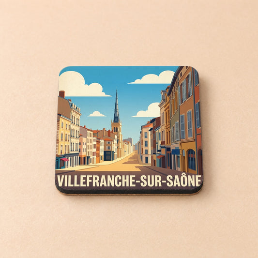 Dessous de verre souvenir de Villefranche-sur-Saône avec une illustration stylisée de la ville.