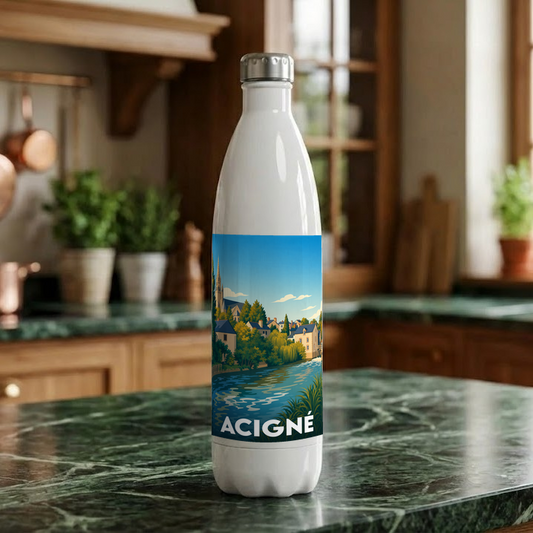 Gourde souvenir de la ville d'Acigné ornée d'une illustration stylisée de son paysage fluvial.