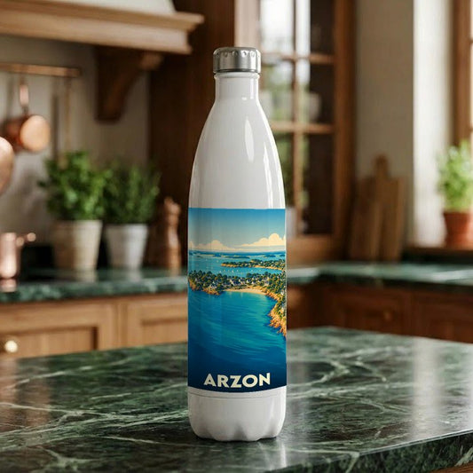 Gourde blanche souvenir de la ville d'Arzon ornée d'une illustration côtière stylisée.