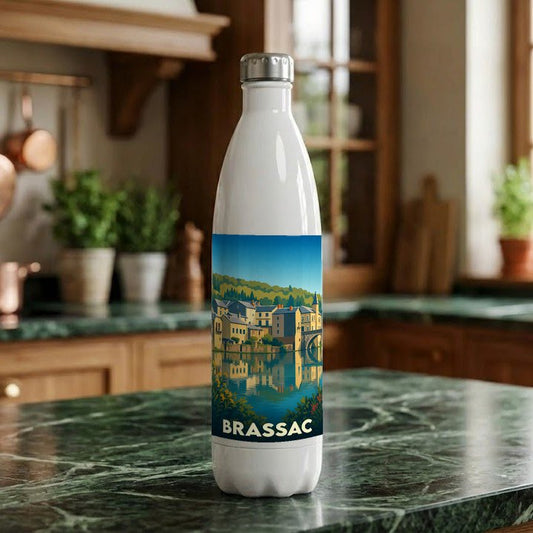 Gourde souvenir de la ville de Brassac ornée d'une illustration stylisée de ses bords de rivière.