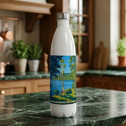 Gourde souvenir de Charbonnières-les-Vieilles avec une illustration stylisée de son paysage naturel.