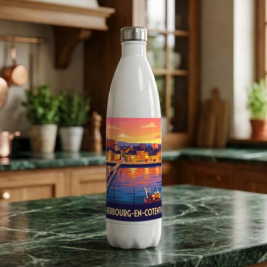 Gourde souvenir de la ville de Cherbourg-en-Cotentin avec une illustration stylisée.