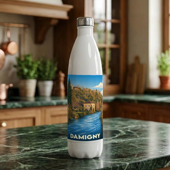 Gourde blanche souvenir de la ville de Damigny avec une illustration stylisée d'un paysage fluvial.
