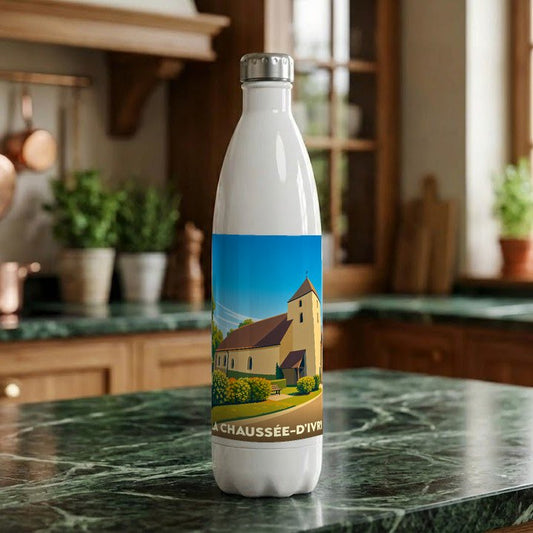 Gourde blanche souvenir de la ville de La Chaussée-d'Ivry avec une illustration stylisée de son église.