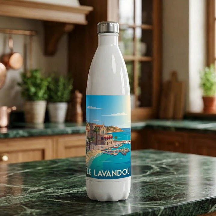 Gourde souvenir de la ville de Le Lavandou avec une illustration stylisée.