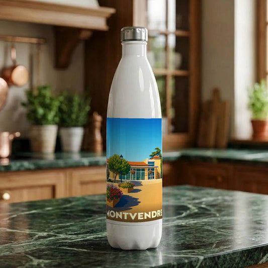 Gourde souvenir de la ville de Montvendre avec une illustration estivale stylisée.