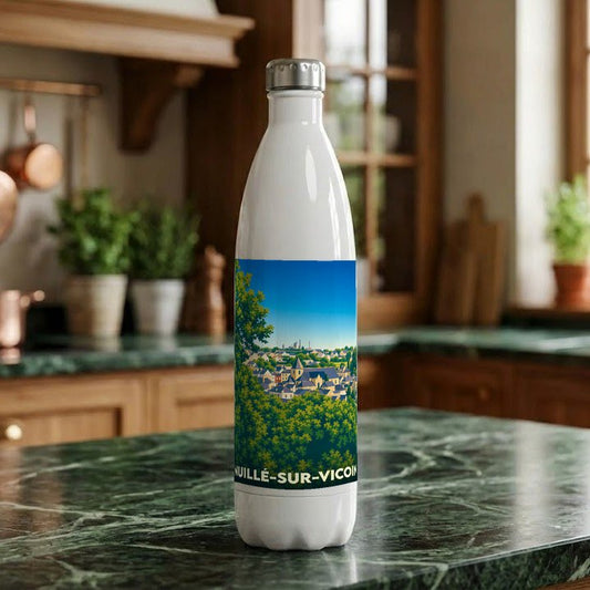Gourde souvenir de la ville de Nuillé-sur-Vicoin avec une illustration stylisée du village.
