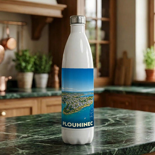 Gourde blanche souvenir de la ville de Plouhinec ornée d'une vue aérienne illustrée de la côte.