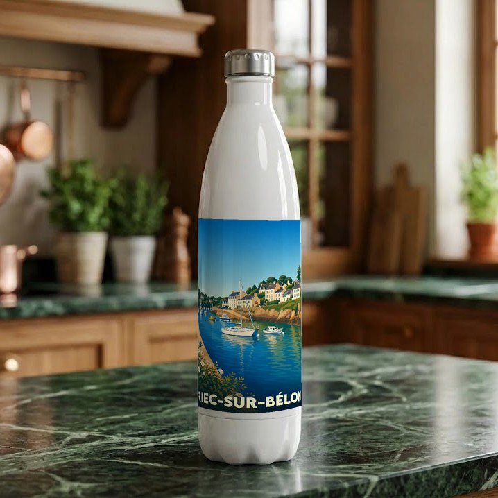 Gourde souvenir de la ville de Riec-sur-Bélon avec une illustration côtière stylisée.