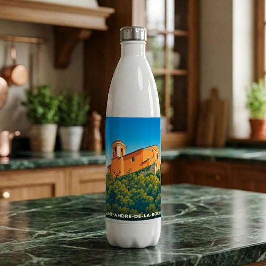 Gourde blanche souvenir de la ville de Saint-André-de-la-Roche avec une illustration colorée et stylisée de l'église locale.