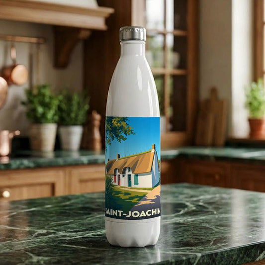 Gourde souvenir de la ville de Saint-Joachim avec une illustration stylisée d'une chaumière traditionnelle.