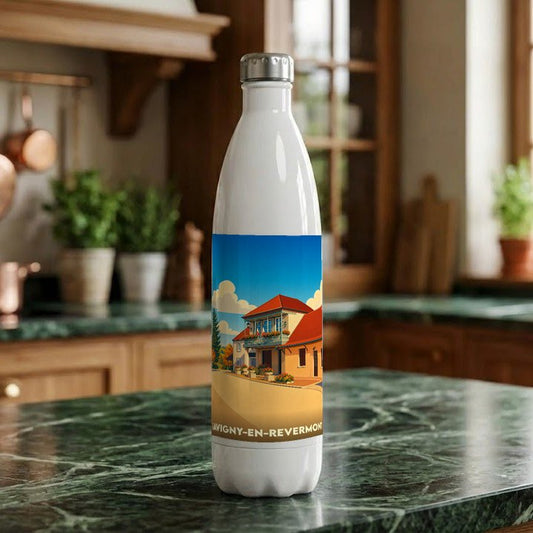 Gourde blanche souvenir de la ville de Savigny-en-Revermont avec une illustration stylisée d'un paysage urbain.