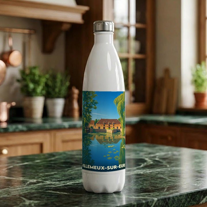 Gourde souvenir de Villemeux-sur-Eure ornée d'une illustration stylisée du moulin de la ville au bord de l'eau.