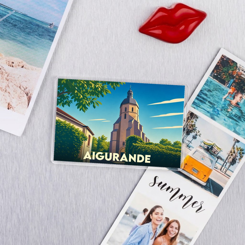 Magnet souvenir de la ville d'Aigurande avec une illustration stylisée de son église.