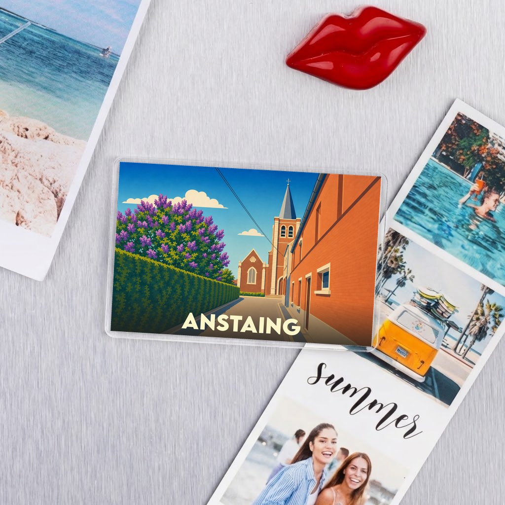 Magnet souvenir de la ville d'Anstaing arborant une illustration stylisée et colorée.