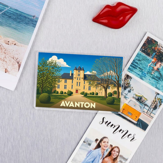 Magnet souvenir de la ville d'Avanton avec une illustration stylisée de son château.