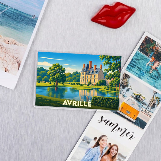 Magnet souvenir de la ville d'Avrillé avec une illustration stylisée de son château et de son étang.