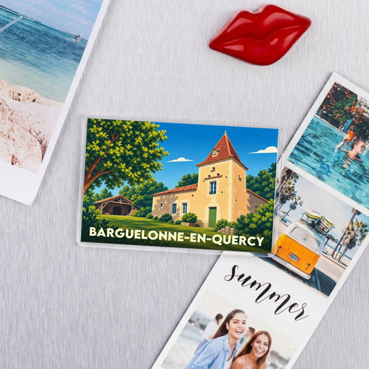 Magnet souvenir de la ville de Barguelonne-en-Quercy avec une illustration stylisée d'un manoir.