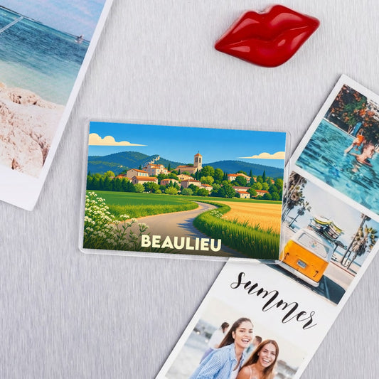 Magnet souvenir de la ville de Beaulieu avec une illustration stylisée de son paysage vallonné.