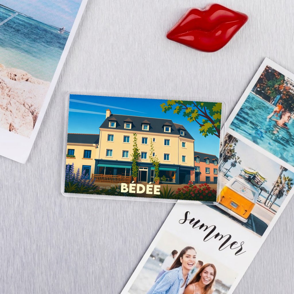 Magnet souvenir de la ville de Bédée avec une illustration stylisée d'un bâtiment typique.