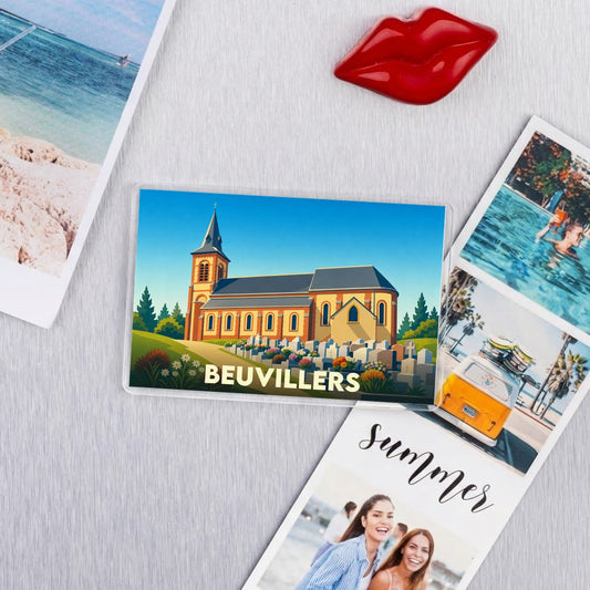 Magnet souvenir de la ville de Beuvillers avec une illustration stylisée de son église.