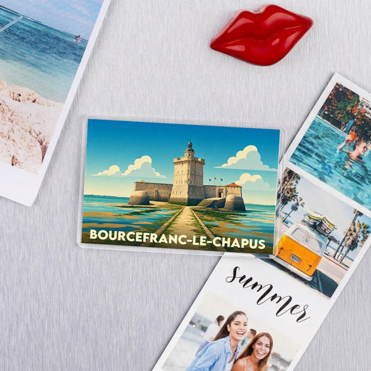 Magnet souvenir de la ville de Bourcefranc-le-Chapus avec une illustration stylisée du Fort Louvois.