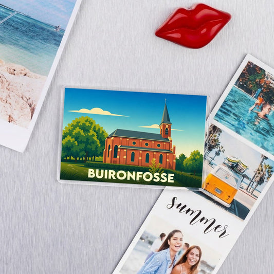 Magnet souvenir de la ville de Buironfosse avec une illustration stylisée de son église.