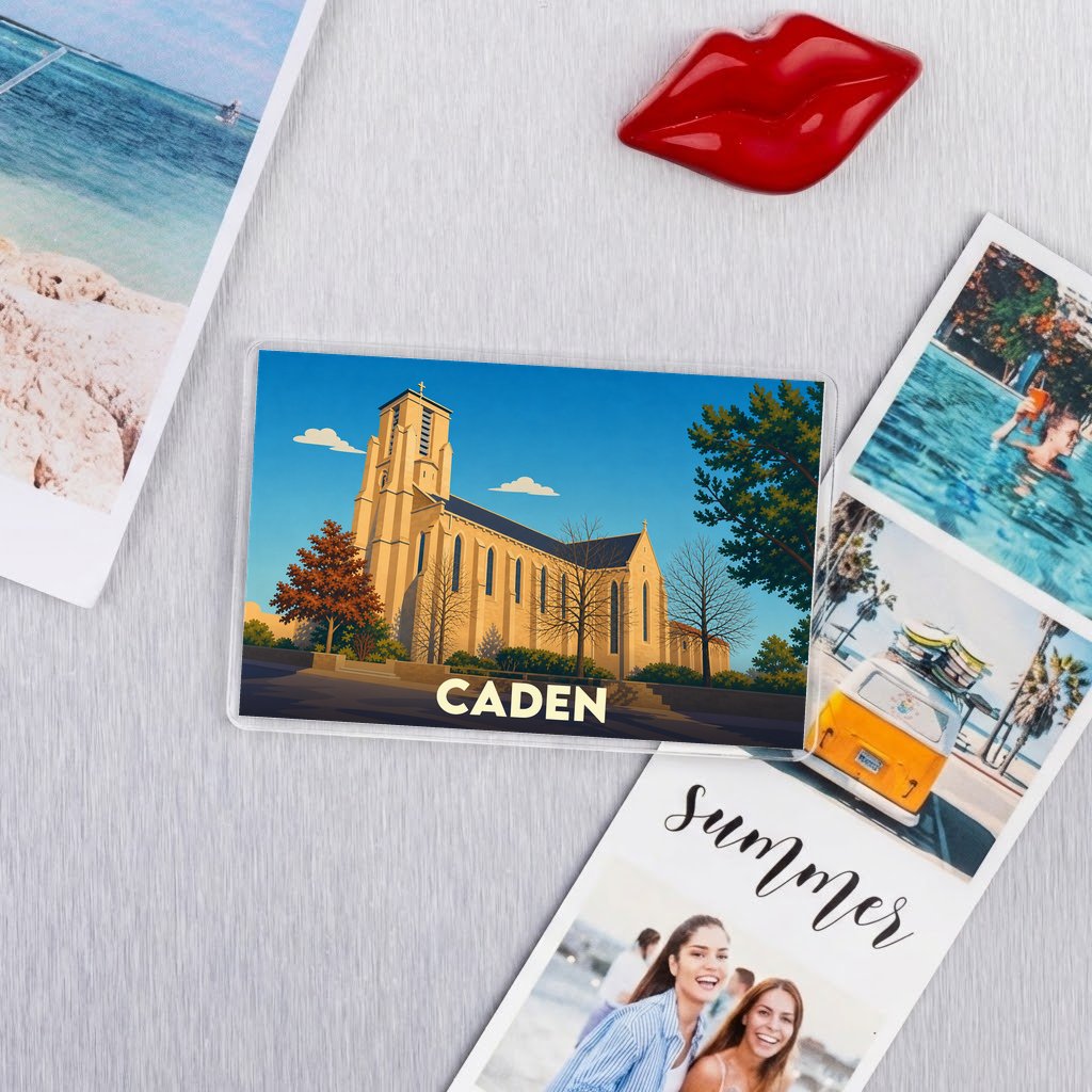 Magnet souvenir de la ville de Caden avec une illustration stylisée de son église.