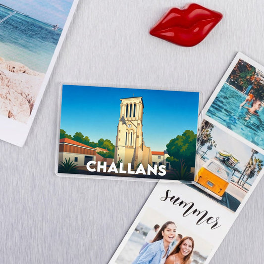 Magnet souvenir de la ville de Challans avec une illustration stylisée.