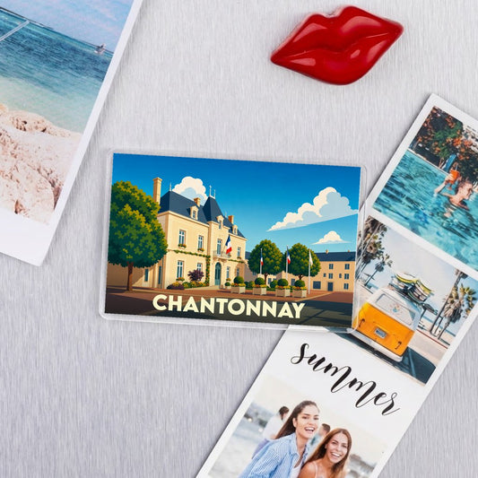 Magnet souvenir de la ville de Chantonnay avec une illustration stylisée de l'hôtel de ville.