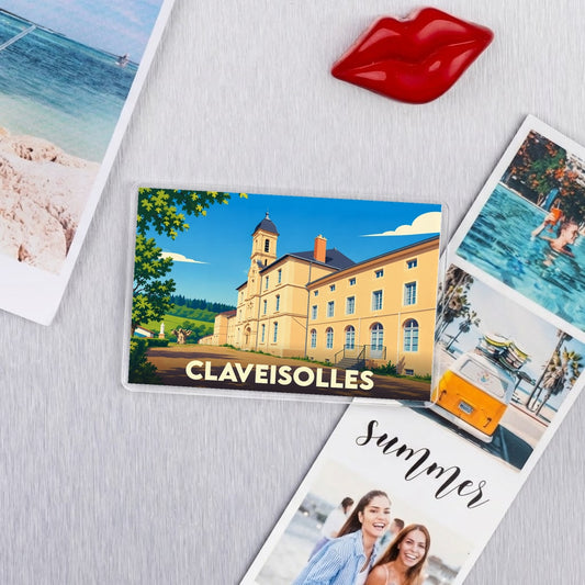 Magnet souvenir de la ville de Claveisolles avec une illustration stylisée d'un bâtiment historique.