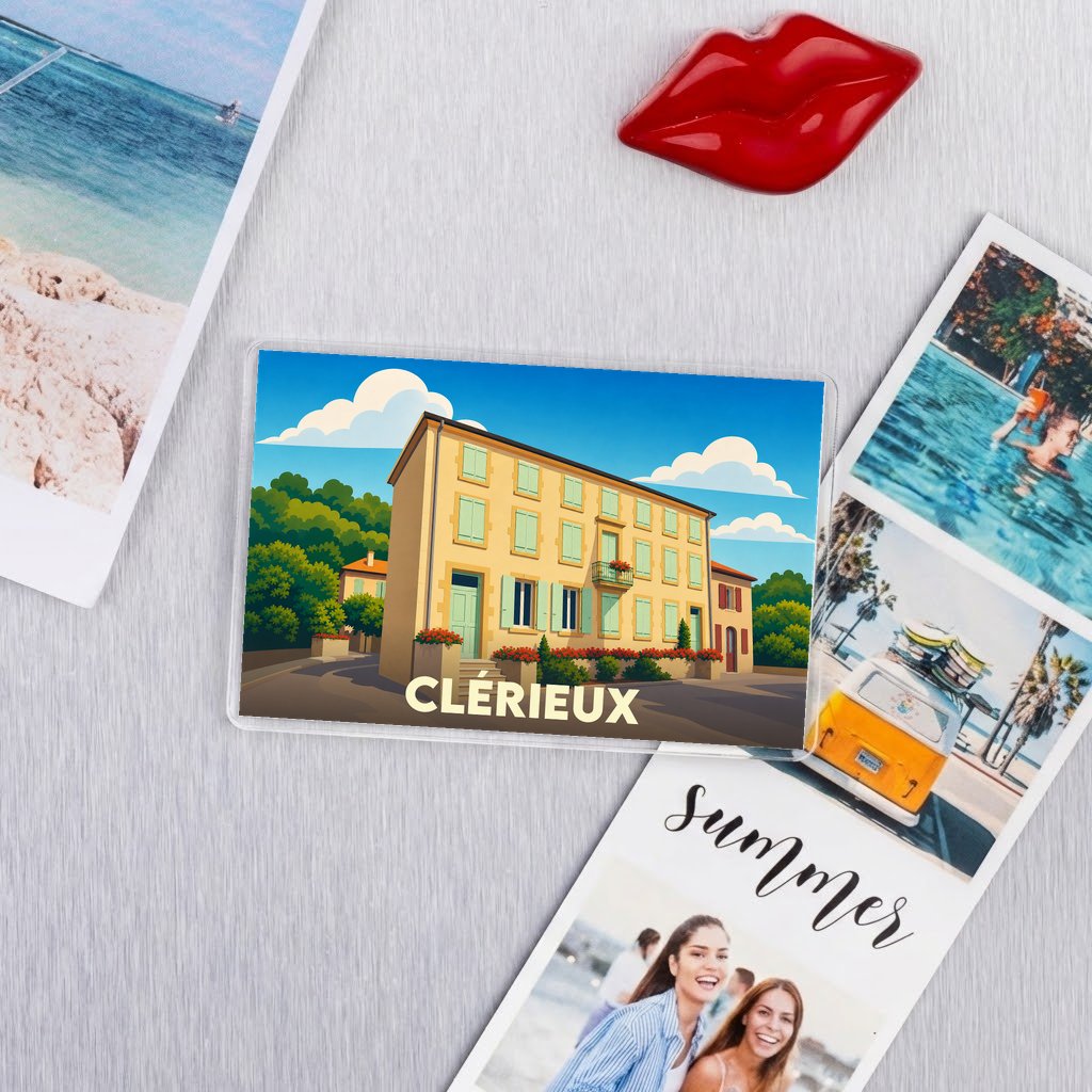 Magnet souvenir de la ville de Clérieux avec une illustration stylisée d'une maison provençale.