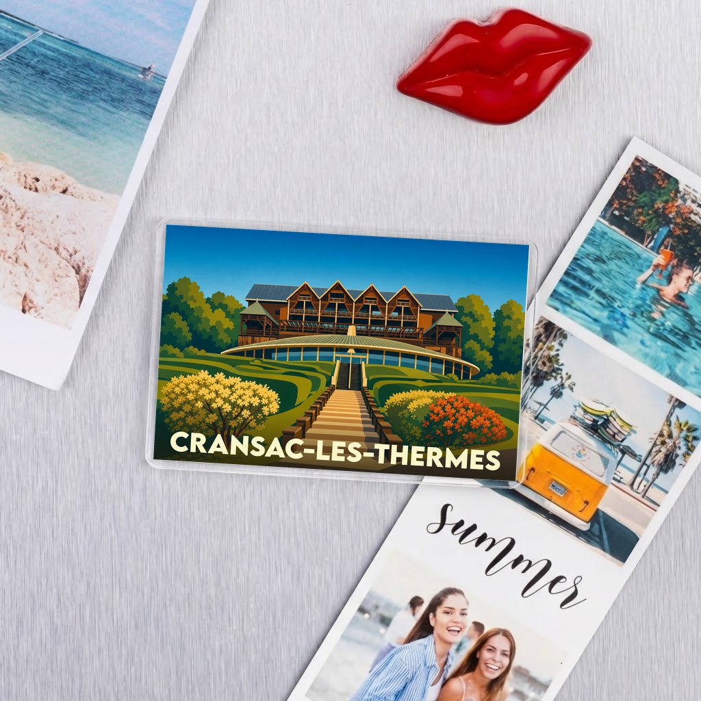 Magnet souvenir de la ville de Cransac-les-Thermes avec une illustration stylisée de son établissement thermal.