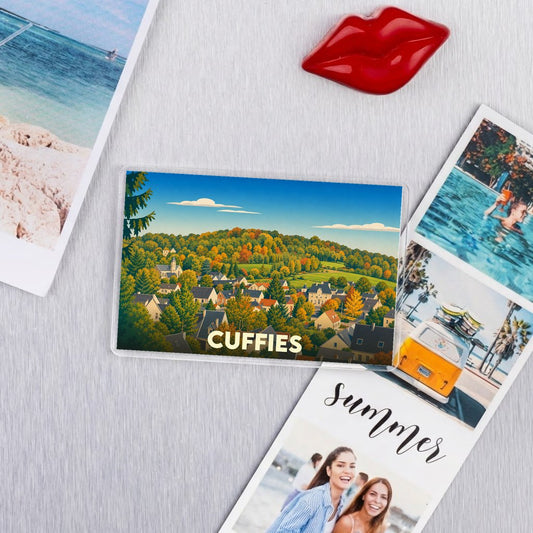Magnet souvenir de la ville de Cuffies avec une illustration paysagère stylisée.