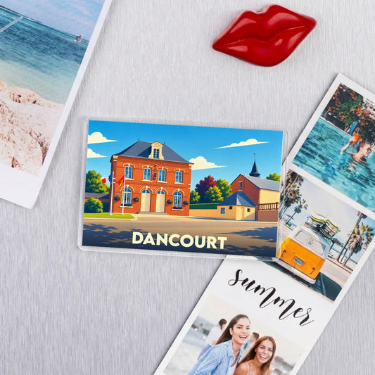 Magnet souvenir de la ville de Dancourt avec une illustration stylisée de sa mairie.