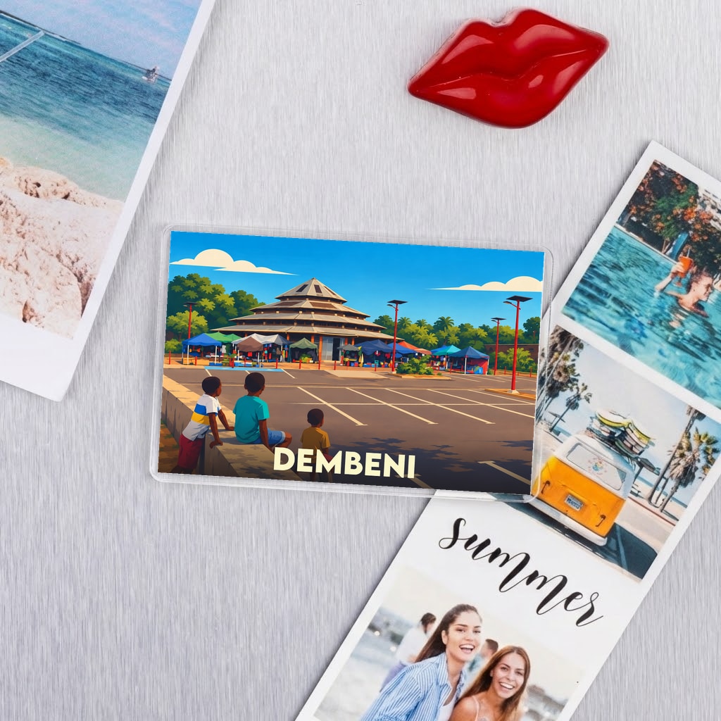 Magnet souvenir de la ville de Dembeni avec une illustration colorée et stylisée.