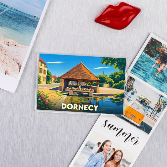 Magnet souvenir de la ville de Dornecy avec une illustration stylisée de son lavoir traditionnel.