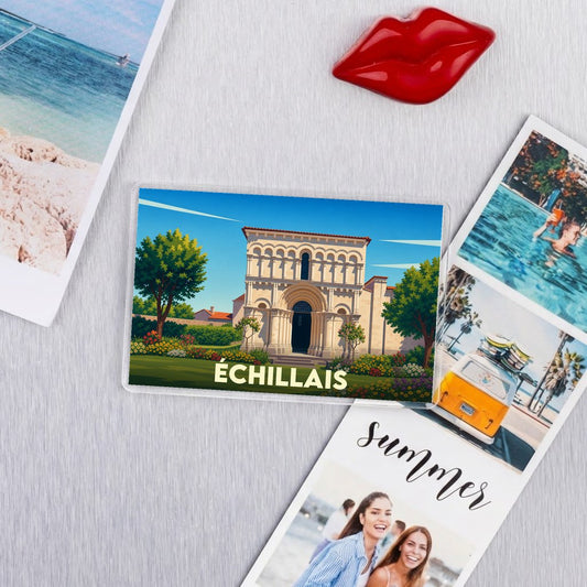 Magnet souvenir de la ville d'Échillais avec une illustration stylisée de son église romane.