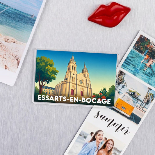 Magnet souvenir de la ville d'Essarts-en-Bocage avec une illustration stylisée de son église.