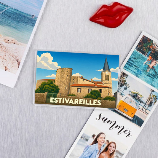 Magnet souvenir de la ville de Estivareilles avec une illustration stylisée de son église et de ses remparts.