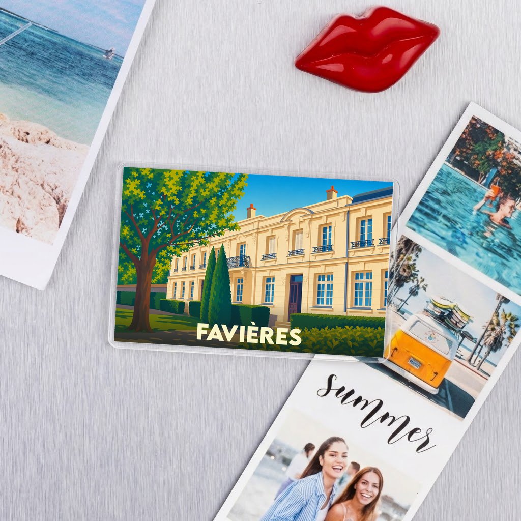 Magnat souvenir de la ville de Favières avec une illustration stylisée d'un bâtiment historique.