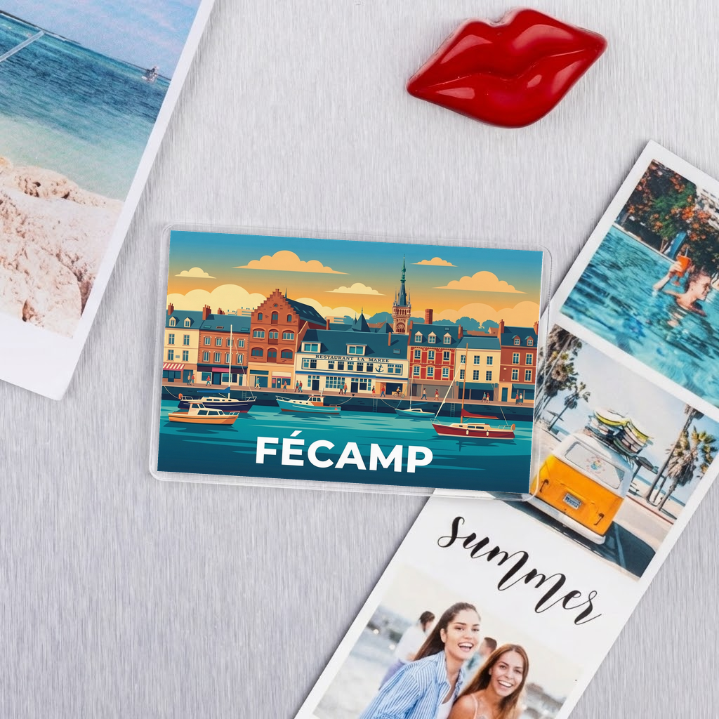 Magnet souvenir de la ville de Fécamp avec une illustration stylisée et colorée du port.