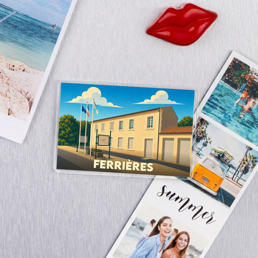 Magnet souvenir de la ville de Ferrières avec une illustration stylisée de sa mairie.